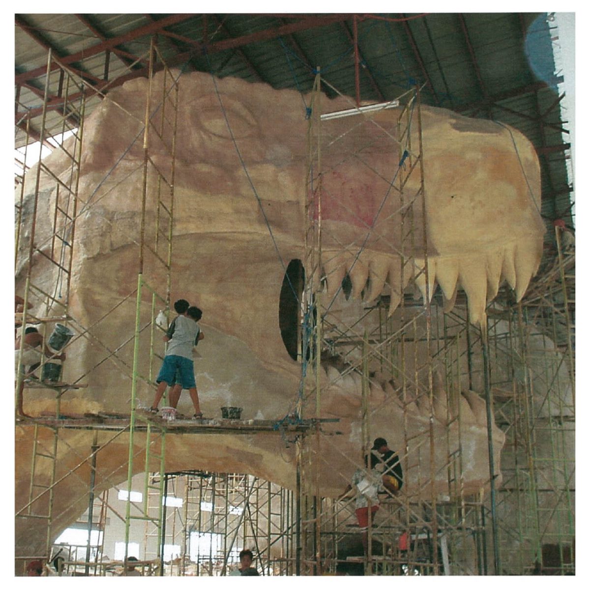 Natureworks Australia Big Things Largest Dinosaur in the World T Rex Sculpture under construction Product Gallery px px