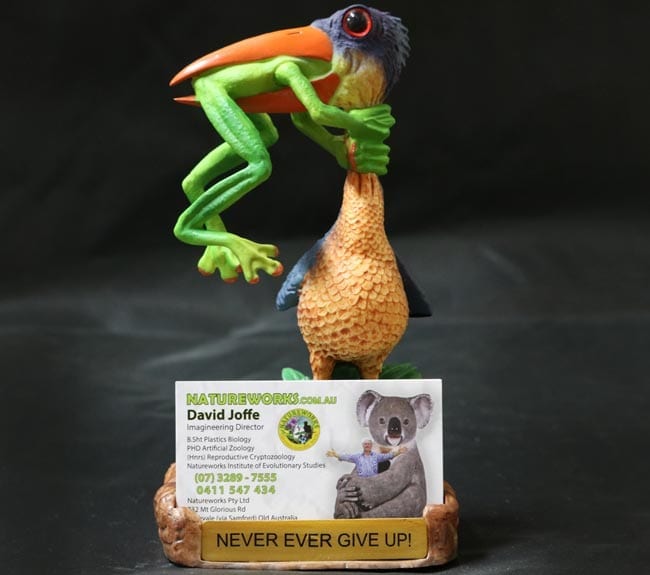 Never Ever Give Up Figurine Stork Eating Frog w/ Business Card Holder