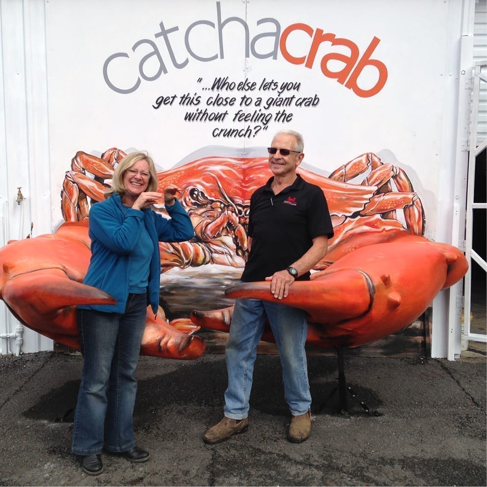 Natureworks Australia Catch a Crab showing crab with People - sculpture art for sale