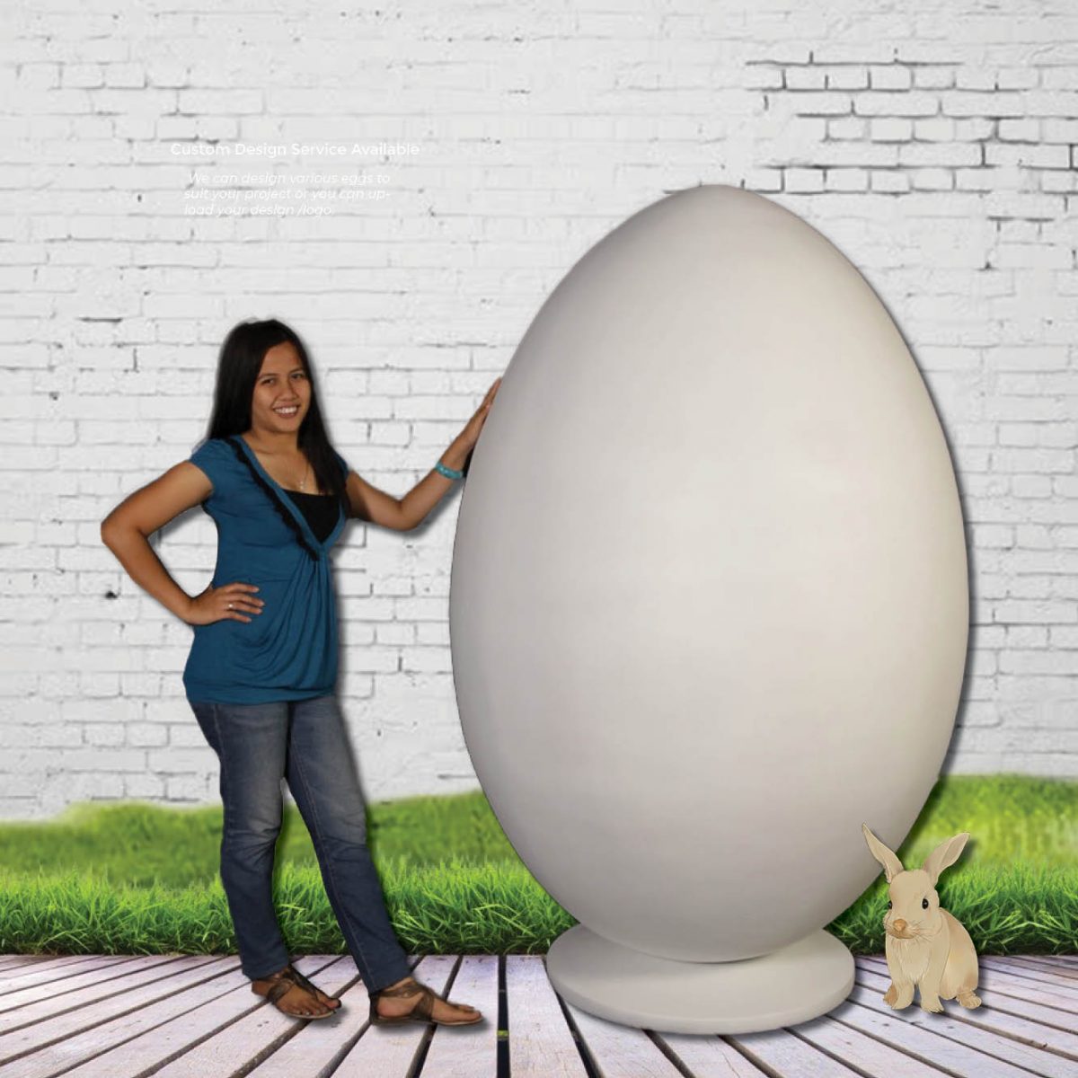 Giant Egg On Base - Giant Sculptures In Australia