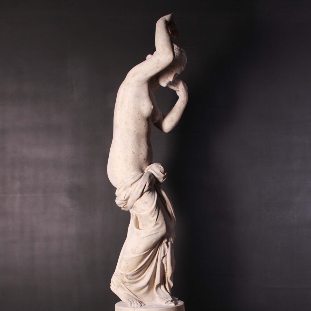 Natureworks Australia Elizabeth Statue on Base - 030701RS -showing side view