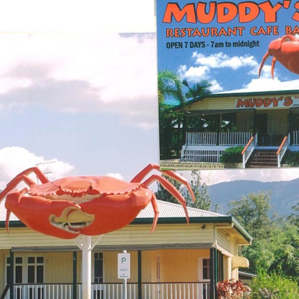 Giant Crab On Post Cardwell Muddys Restaurant cafe