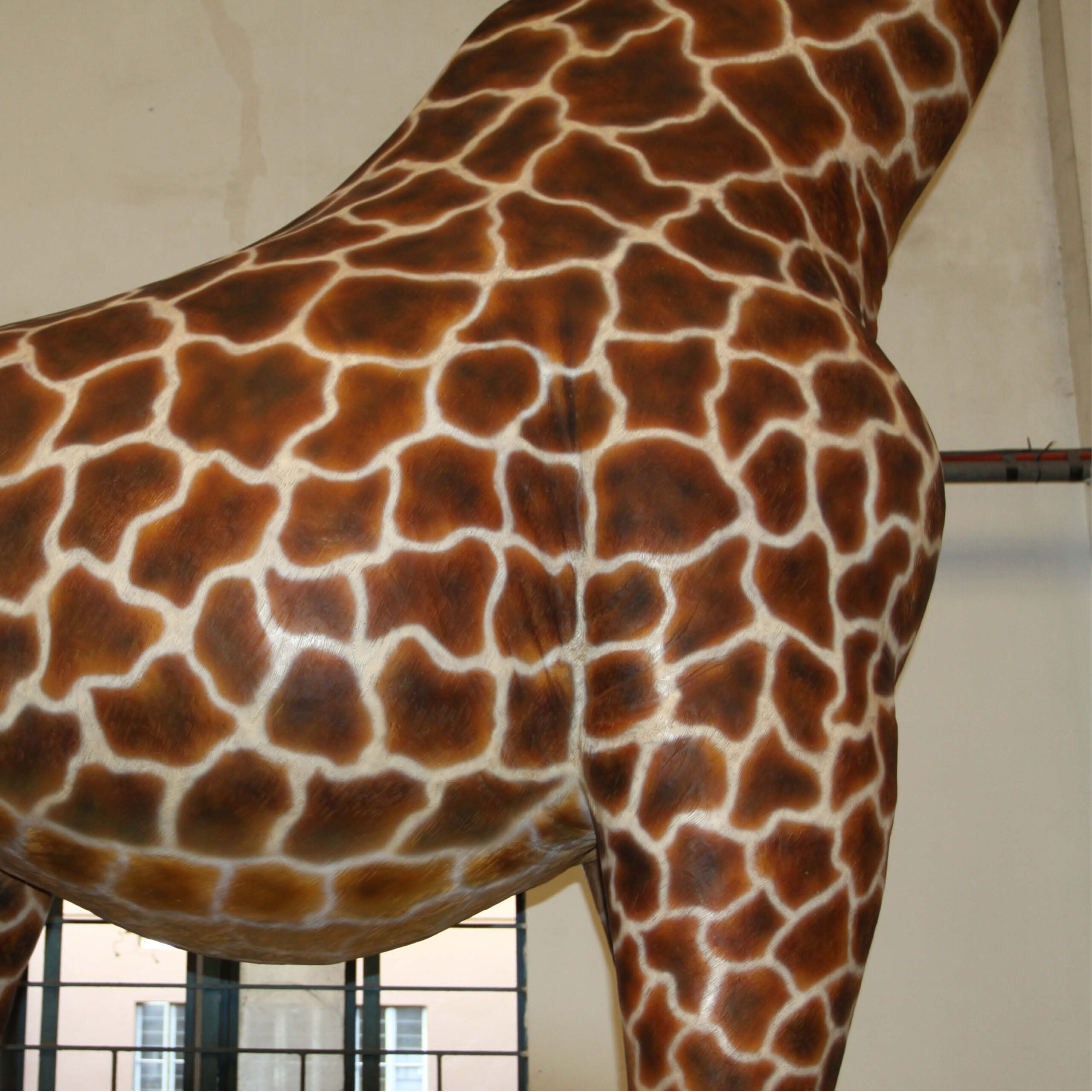 Natureworks Australia Giraffe-18ft-side view-showing close up of painted skin details-140039