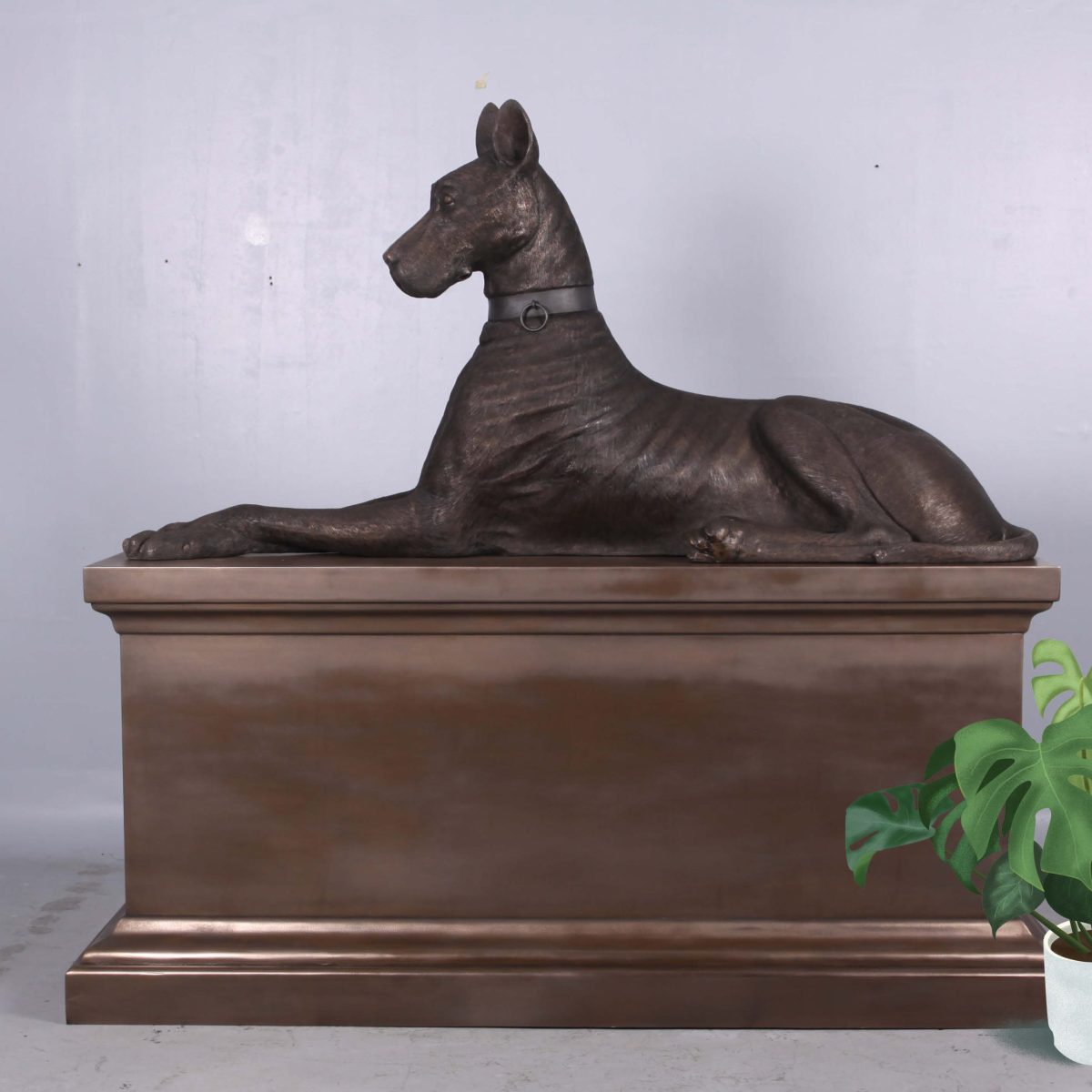 Natureworks Australia Great Dane Plinth - 101cm high - Bronze finish