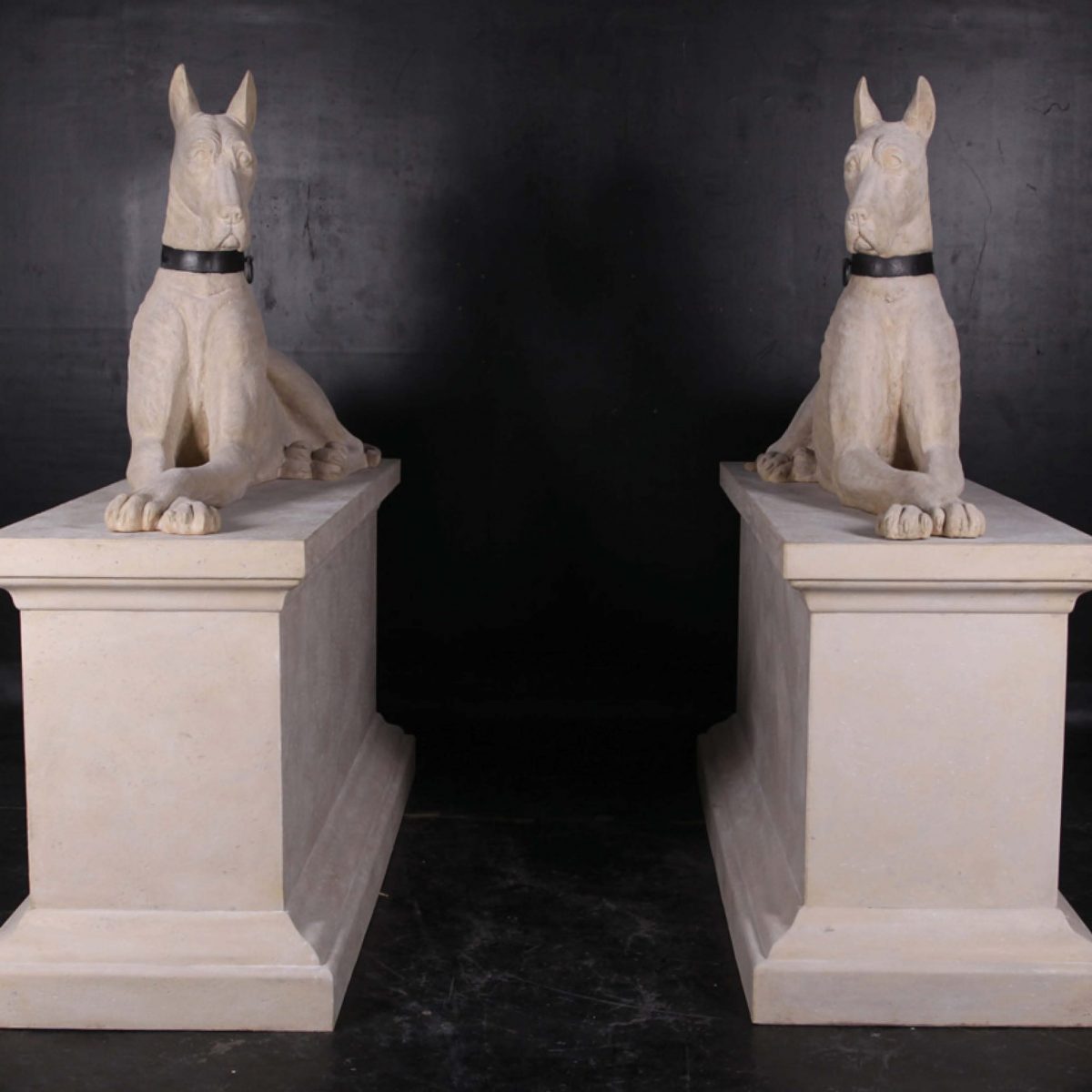 Natureworks Australia Great Dane dog statue - set of 2