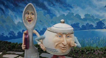 Natureworks Australia Hunter Valley Gardens When the Dish ran away with the Spoon Copy