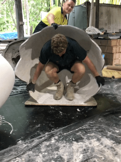 Natureworks Australia Cracked Dinosaur Egg- Giant 1.8m long - Image 6