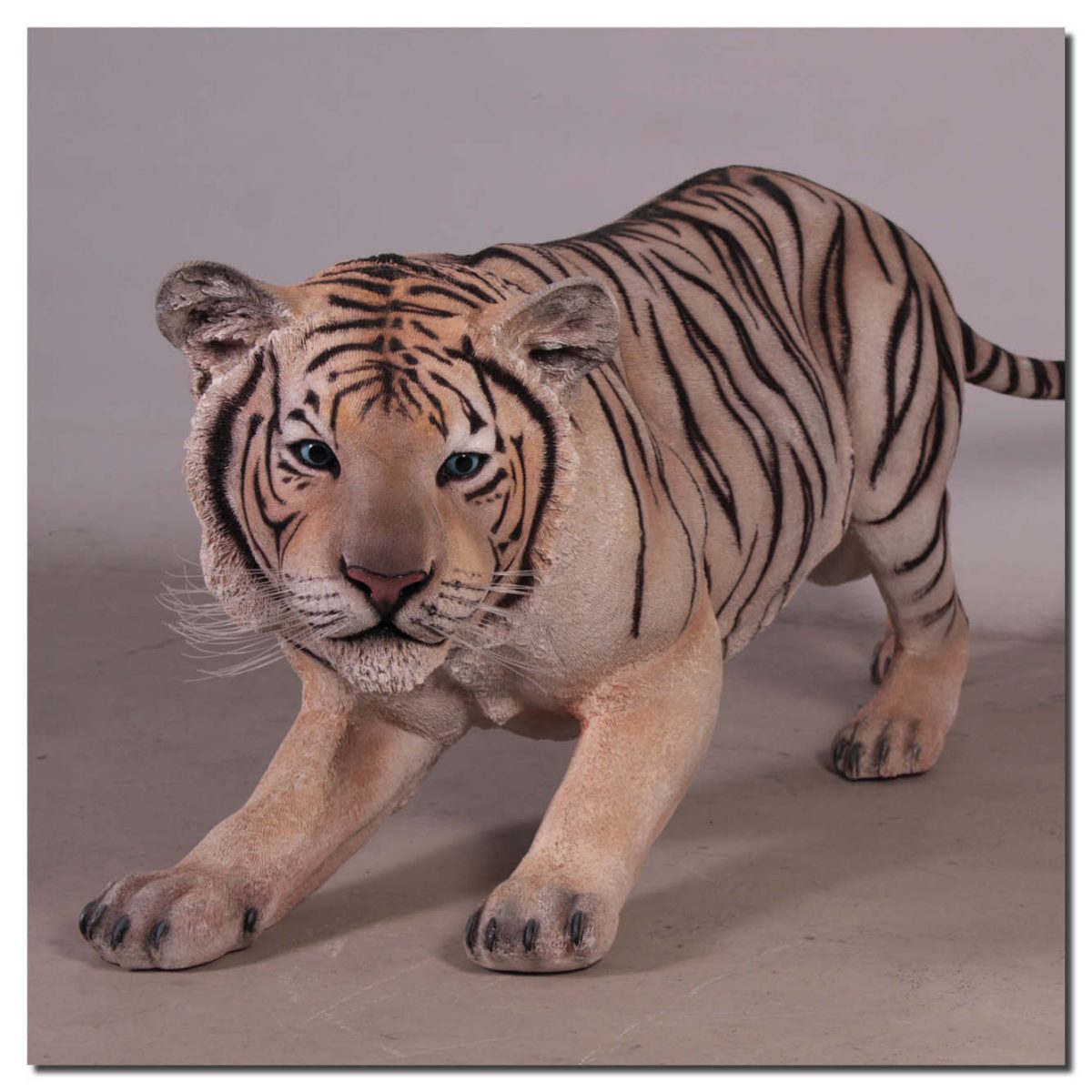 Natureworks Australia SiberiantigercrouchingSculpture Museumstandard