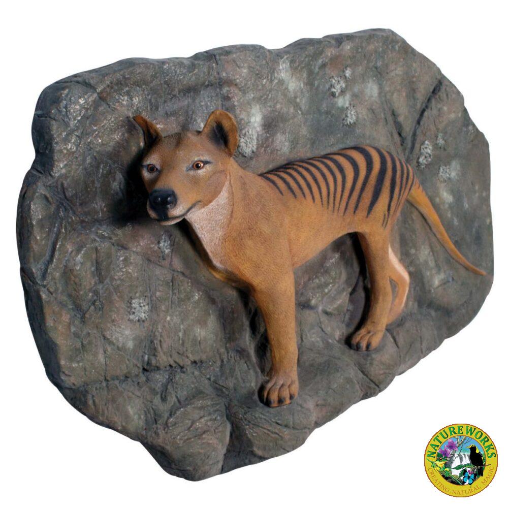 Thylacine TasmanianTigeronPlinth Wallmount