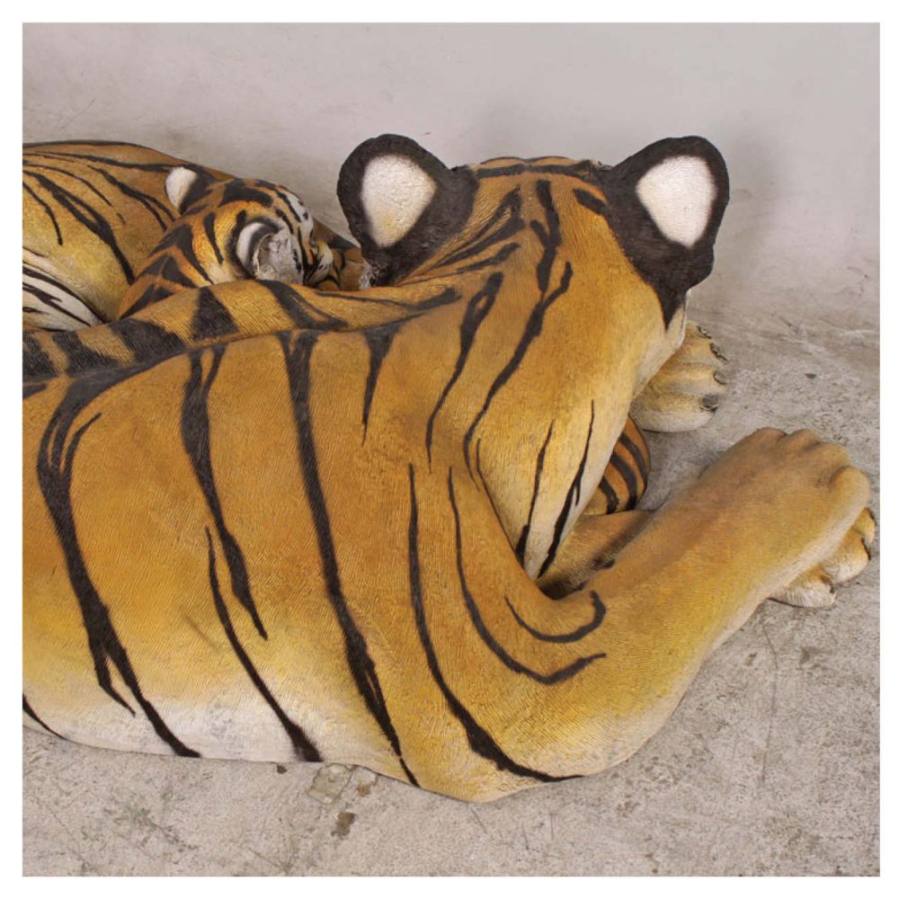 Bengal Tigress Resting With Cub. Tiger Statue Rear View