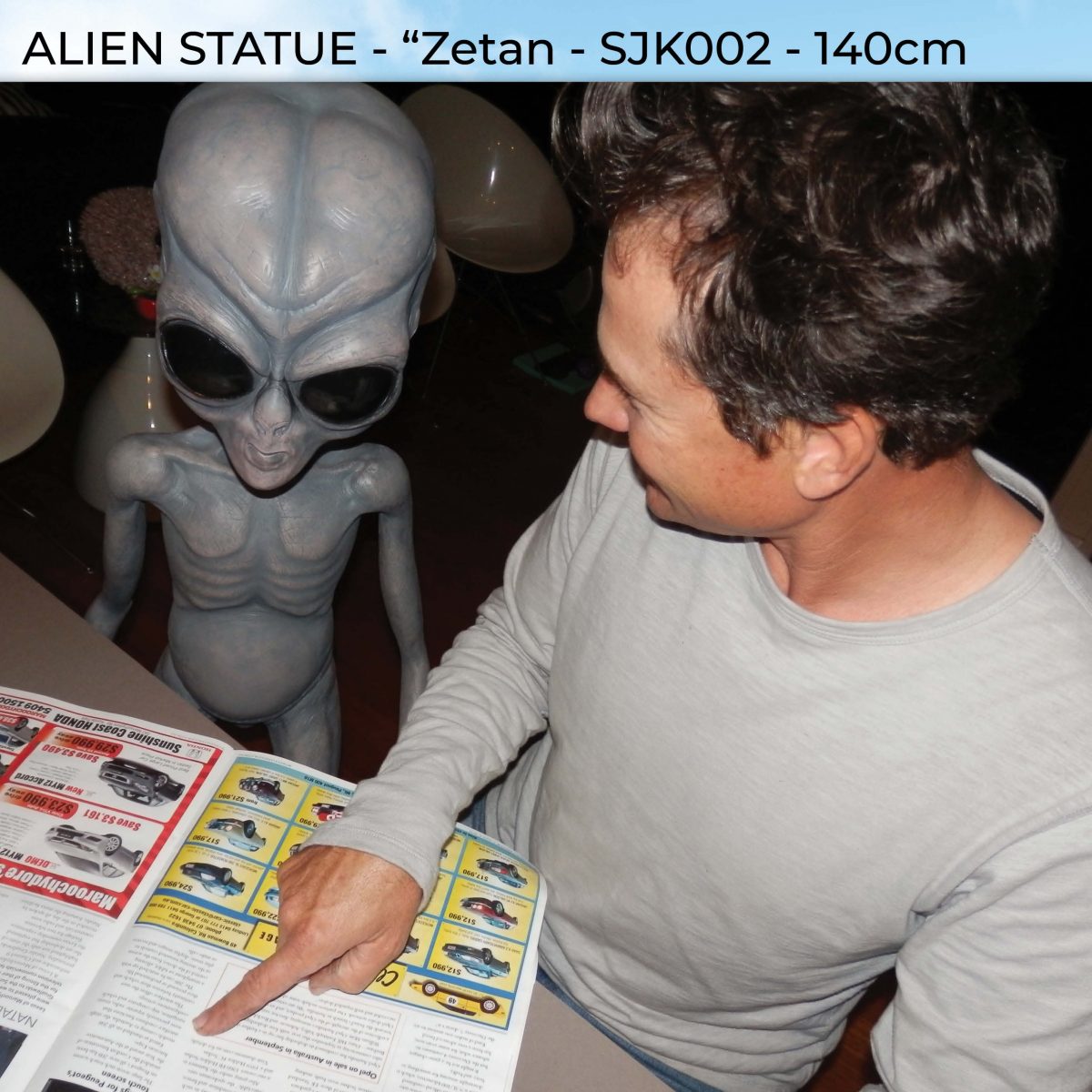 Natureworks Australia Alien - Zetan - full 3D model - reading the news
