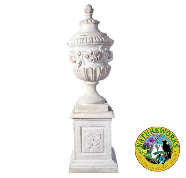 Pots Planters & Urns