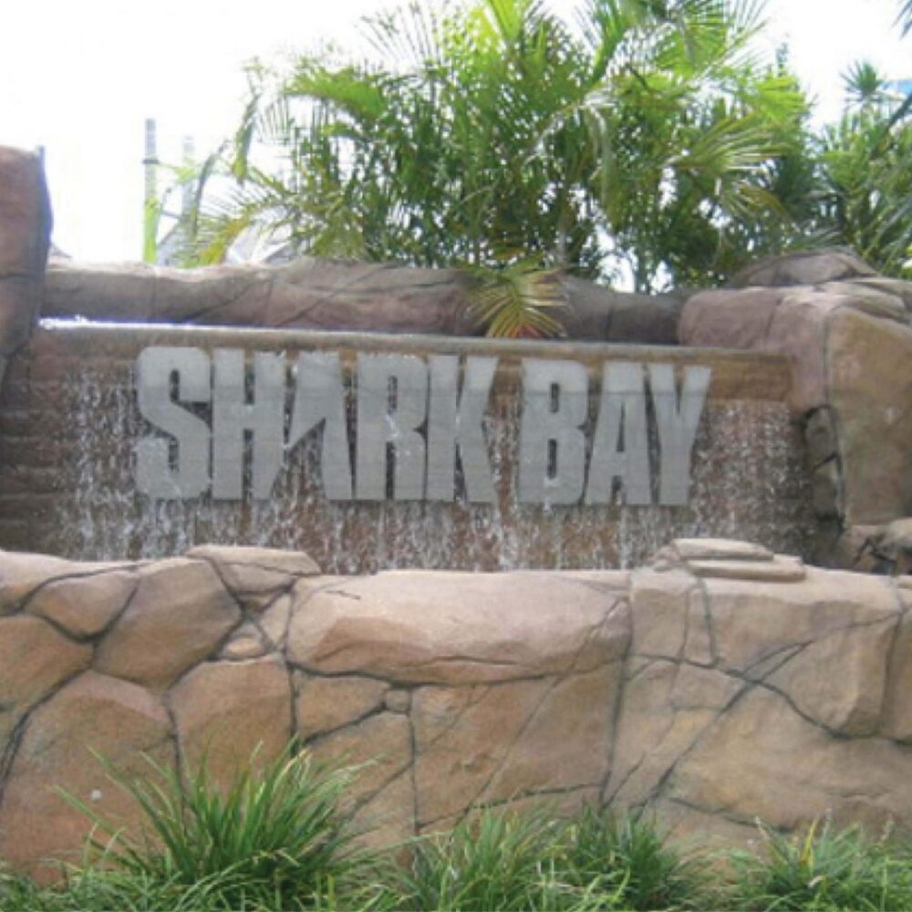 Shark Bay Sea World Aquarium habitat and artificial Coral Reef entry