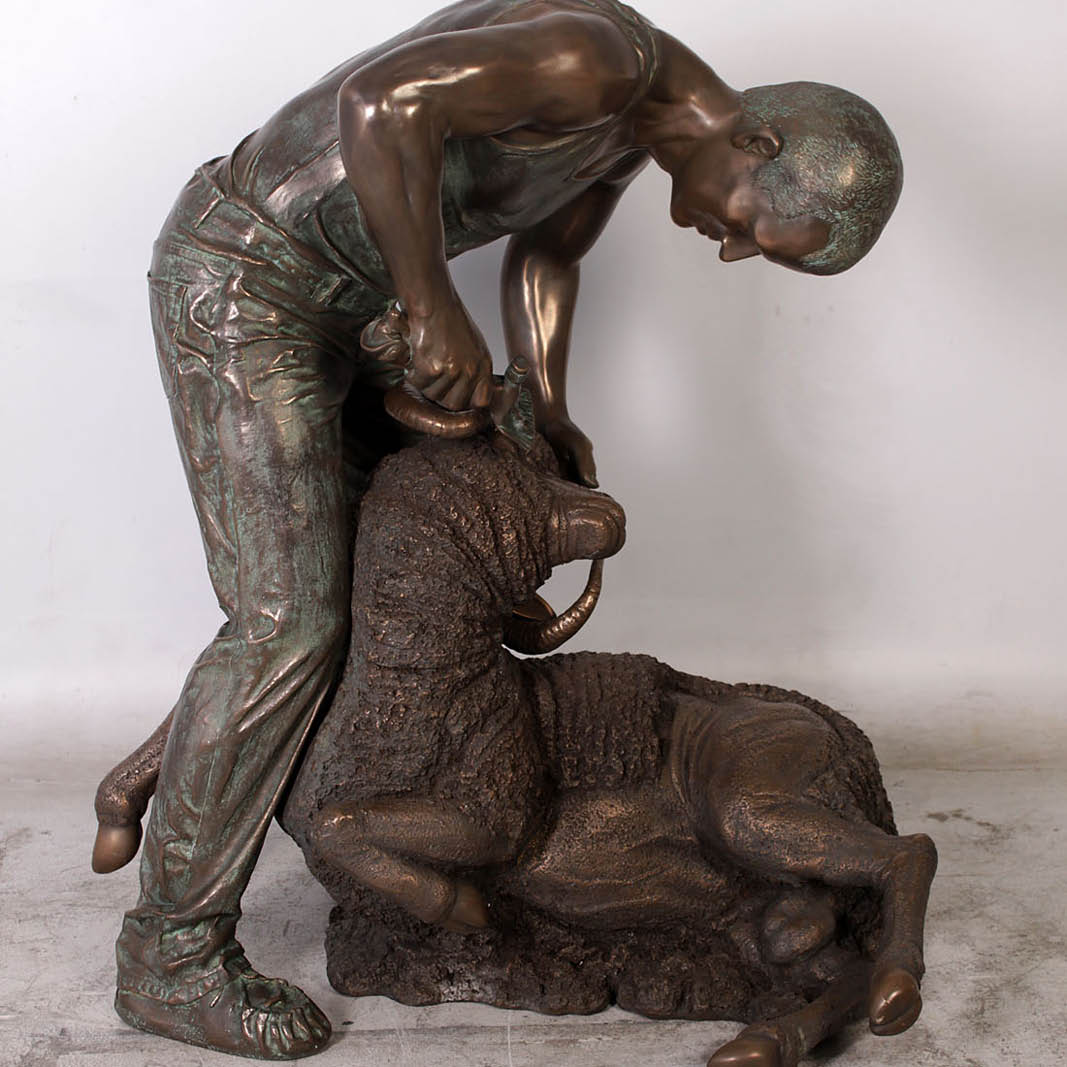 Natureworks Australia Sheep Shearer - Showing side view- Bronze finish-110072B
