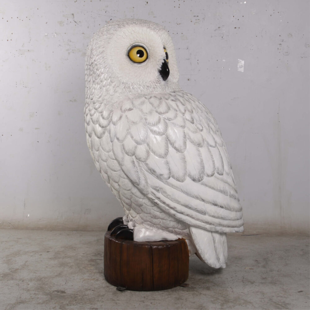 Snowly White Owl - shown on tre brand base - 190022