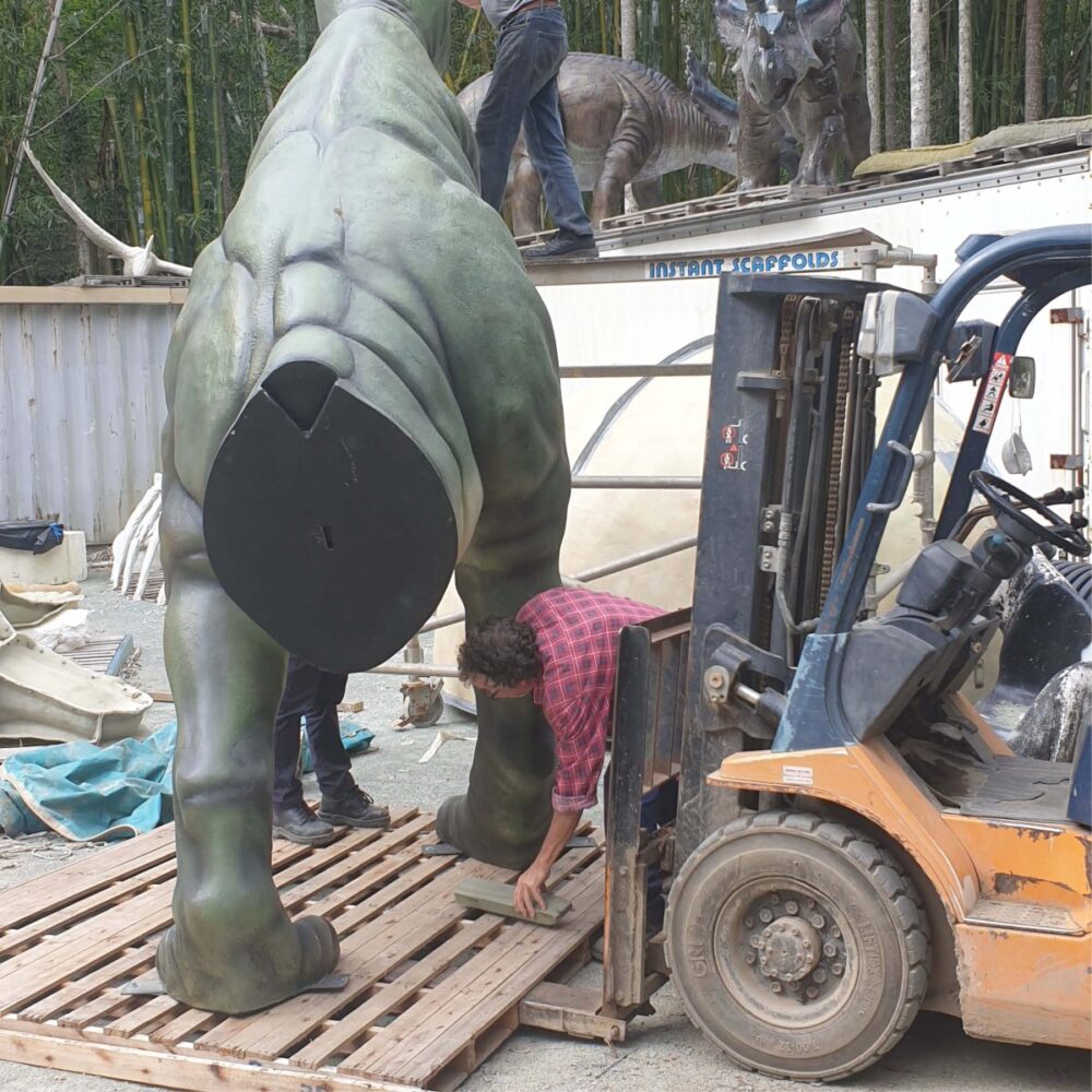 T_Rex_Dinosaur_Standing_Large-080126 - without tail - showing knowck down version ready to crate and transport