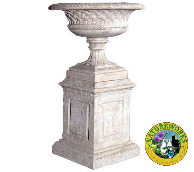 Urn Eastwell On Base RS