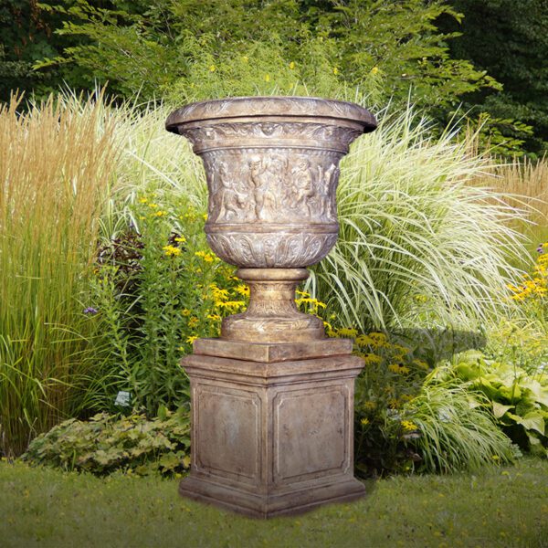 Natureworks Australia Versailles urn on base - large -050508RS - shown in garden setting