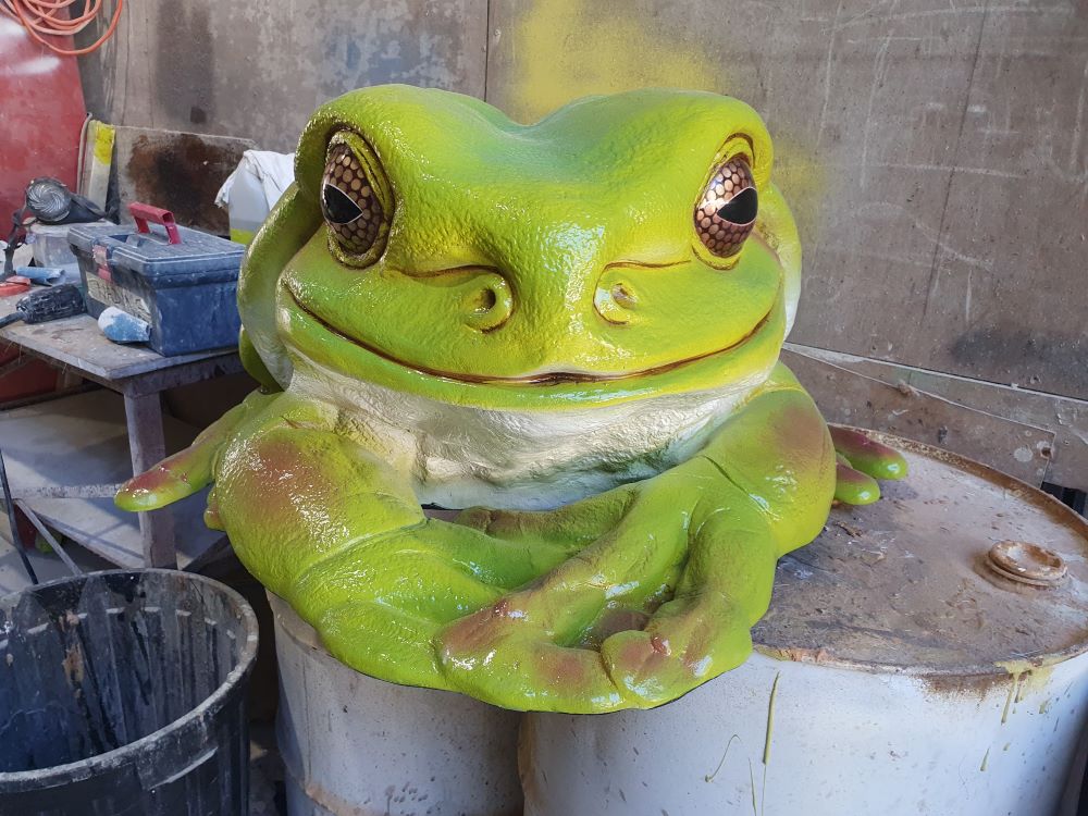 Natureworks Australia Giant Green Tree Frog - Image 9