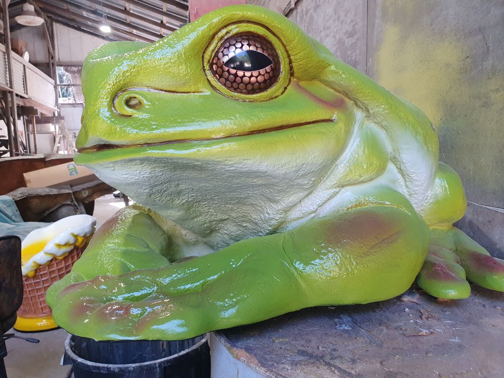 Natureworks Australia Giant Green Tree Frog - Image 10