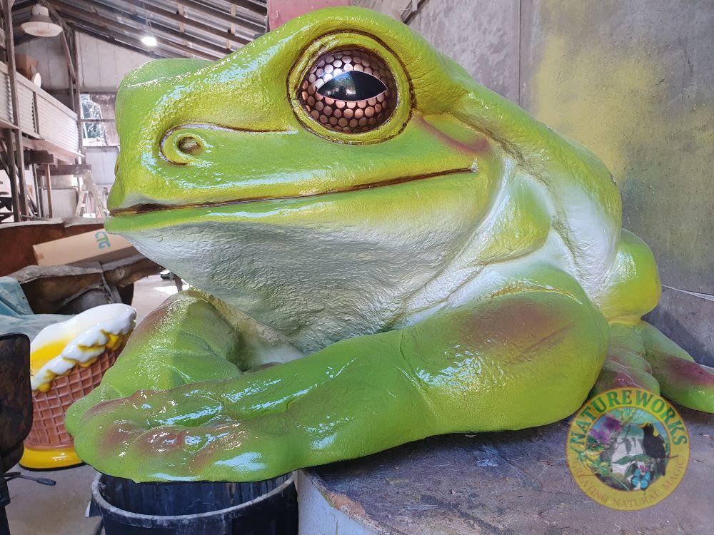 Natureworks Australia Giant Green Tree Frog - Image 10