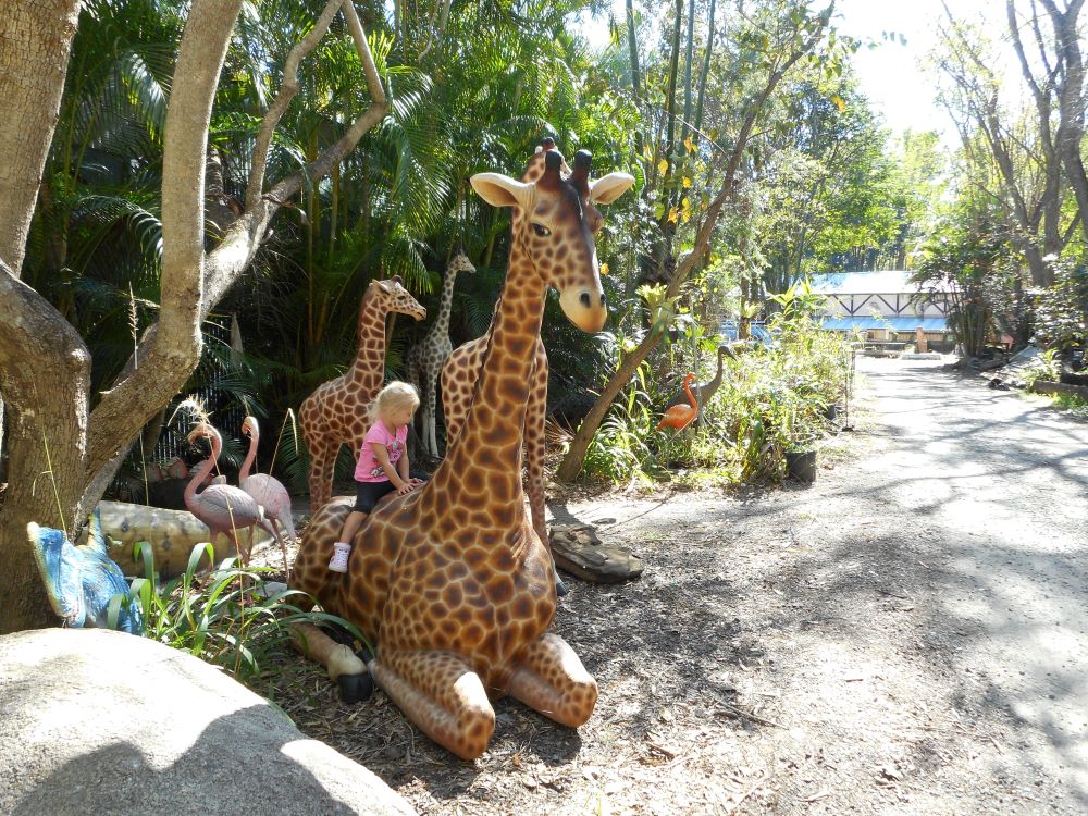 Natureworks Australia Giraffe Sitting - Image 10