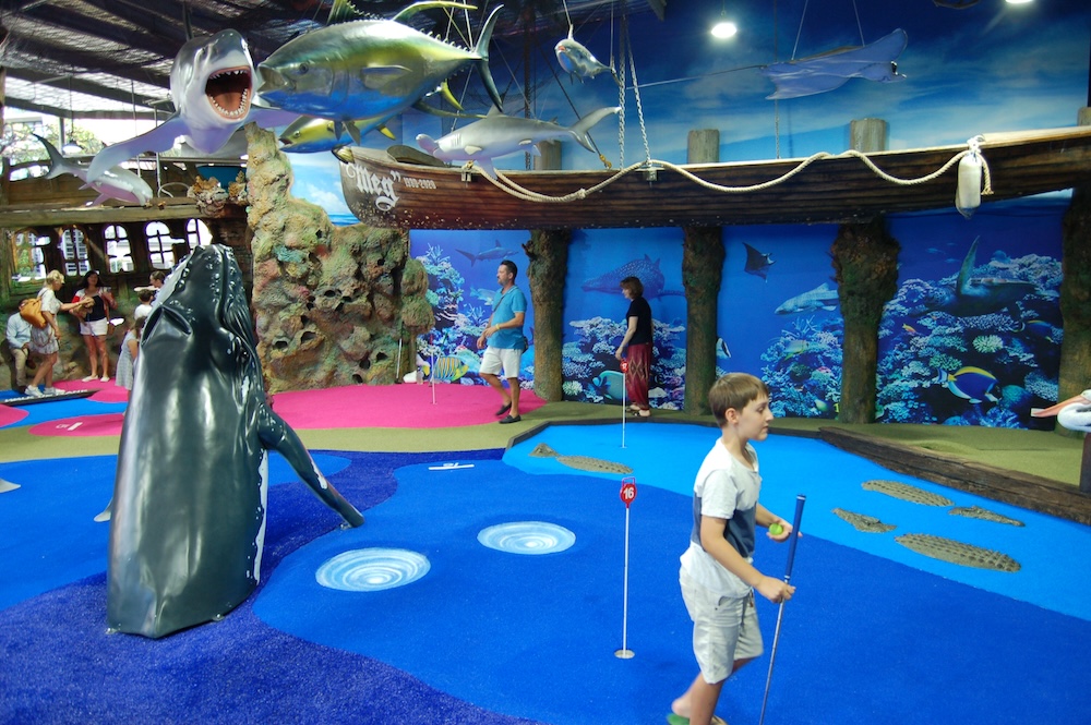 Natureworks Australia Undersea Putt & Play marine and pirate mini-golf