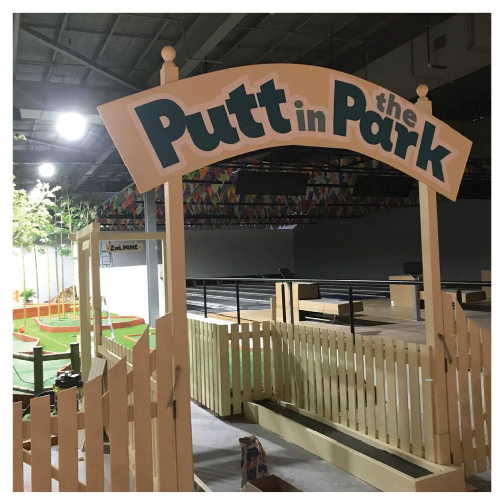 Mini Golf Theming Putt in the Park Coomera Westfield Shopping Centre Chimp on log Product Gallery  px px