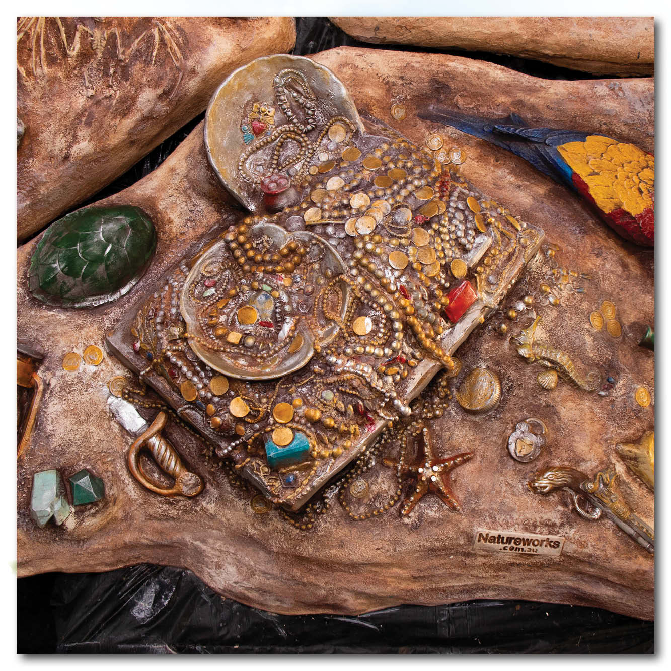 pirate-treasure-dig-x-marks-the-spot-sculptures-natureworks
