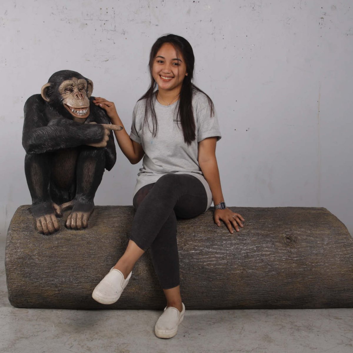 Natureworks Australia ChimponTreeTrunkSeat funsculpture