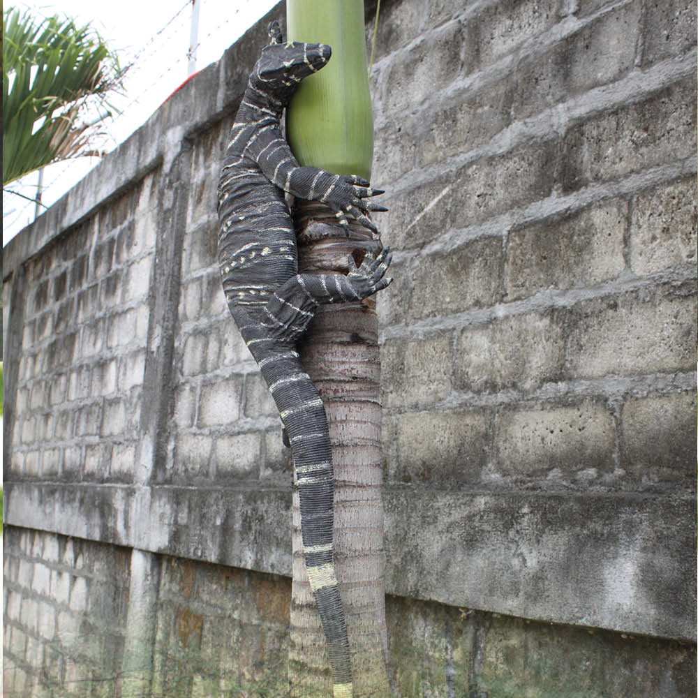 LaceMonitor VerticalMount