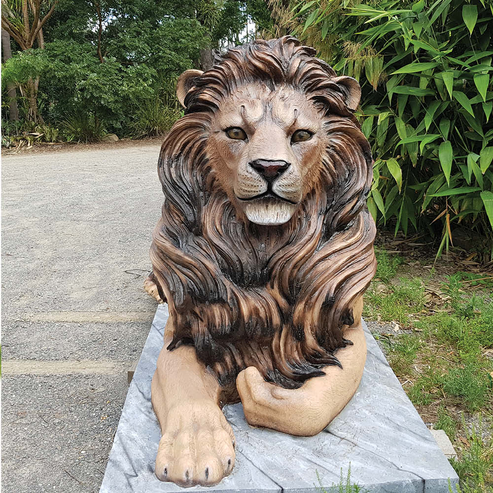 Natureworks Australia Lion Resting Magestic Castle Natural outside View