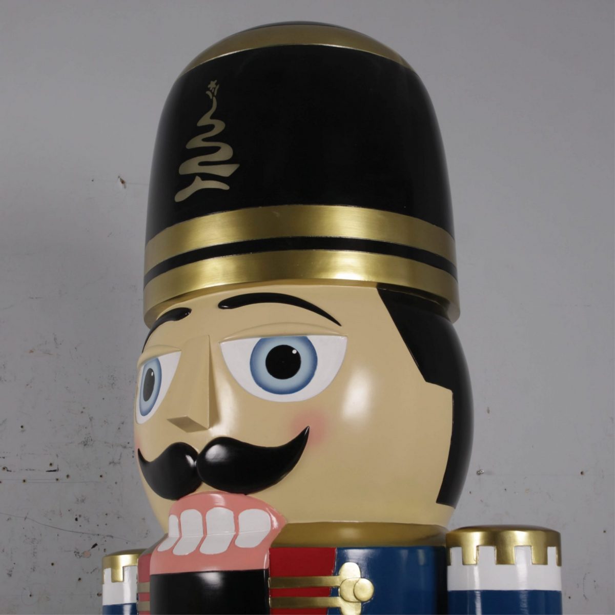 Natureworks Australia Nutcracker Guard stands 8ft tall – BLUE - Fantastic traditional Christmas decoration