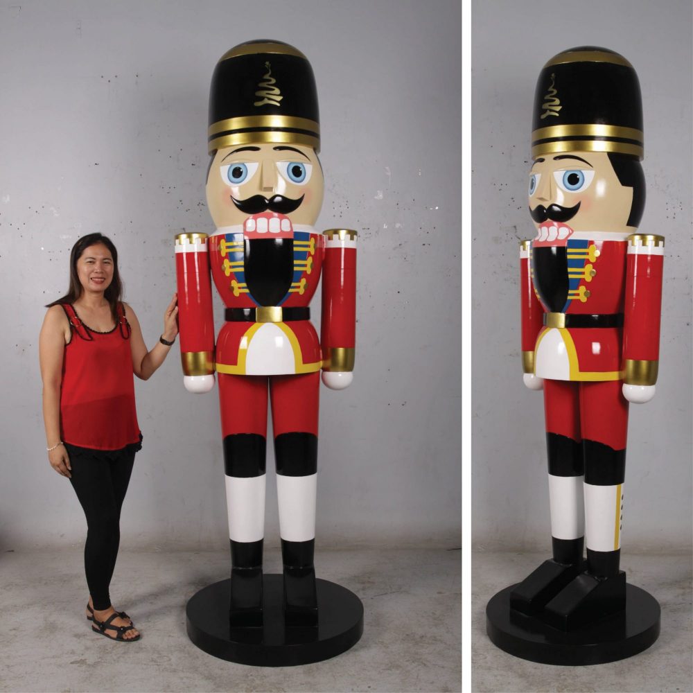 Nutcracker Guard stands 8ft tall – Fantastic traditional Christmas decoration