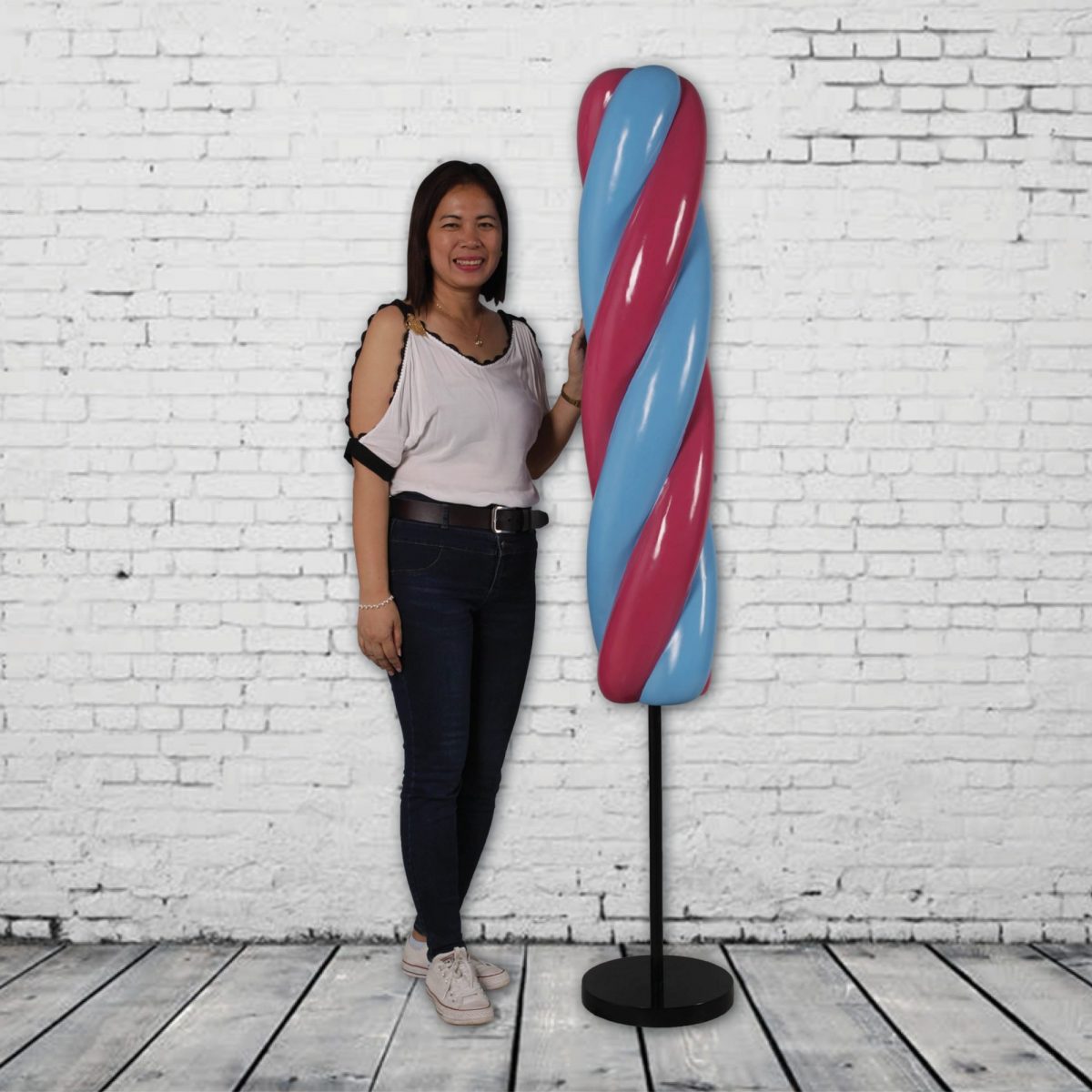 Natureworks Australia Ice Cream Popscile twist - 6ft - Blue & Pink on base with girl