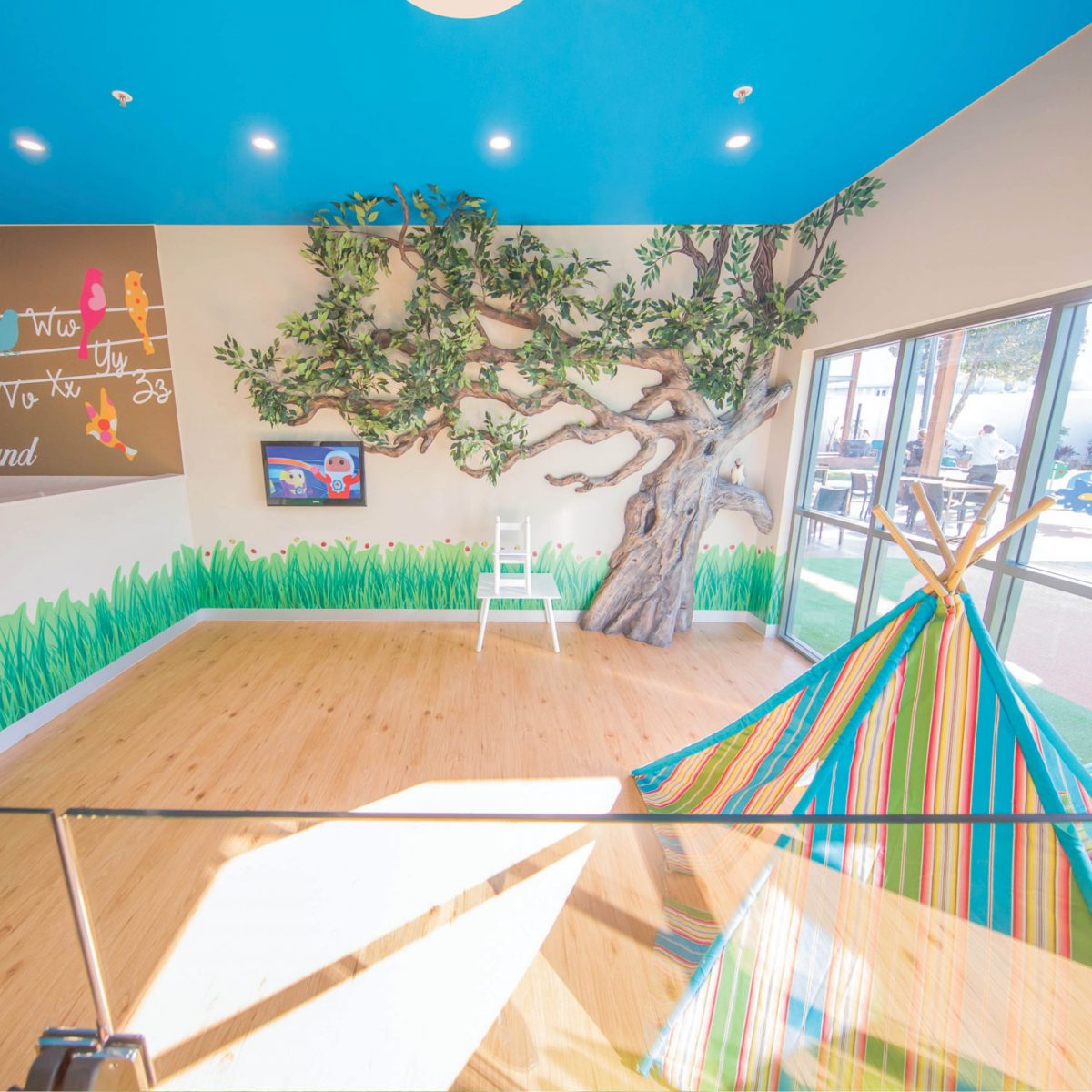 Natureworks Australia Architectural windswept tree – wall mount Ideal decoration to help bring the outside