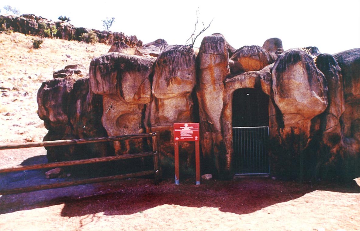 Riversleigh Interpretive D-Site Cave entry- Artificial Rock