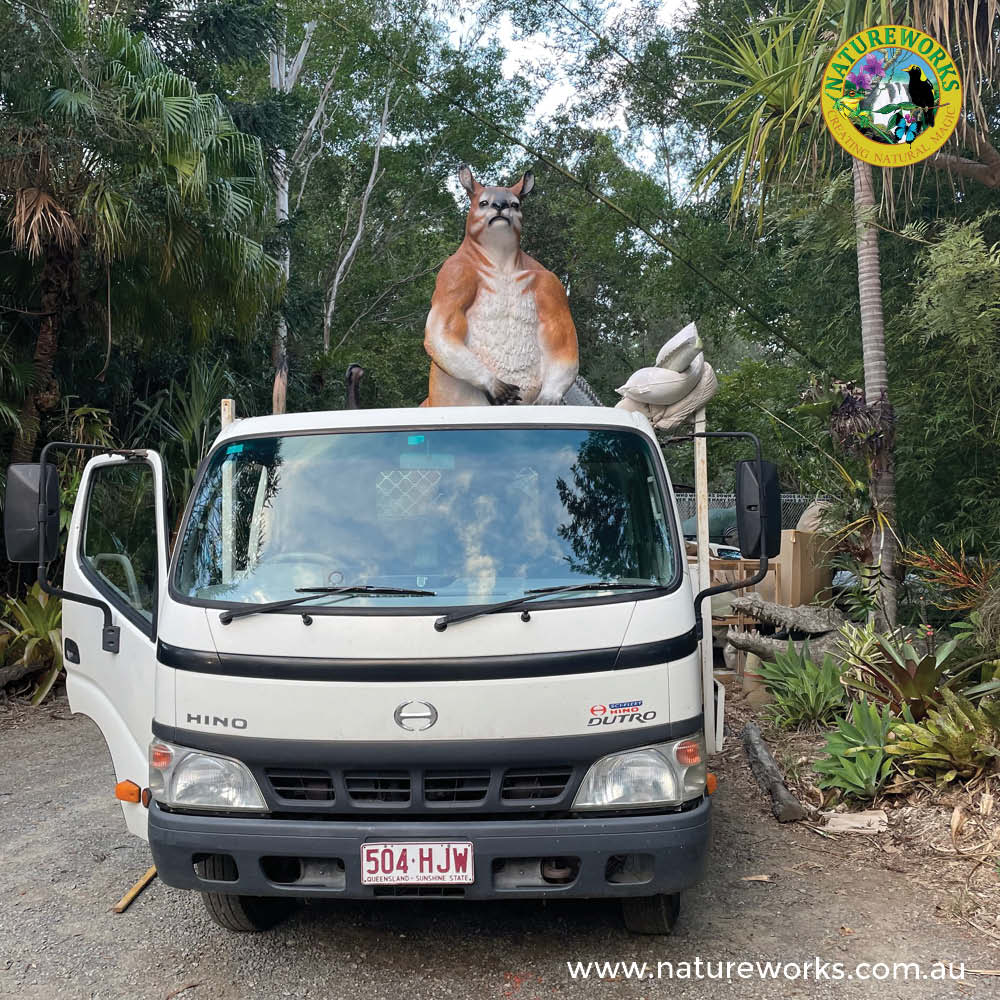 Natureworks Australia Procoptodon goliah -on truck ready for delivery - with Quinkana and Emu- front view- paint completed