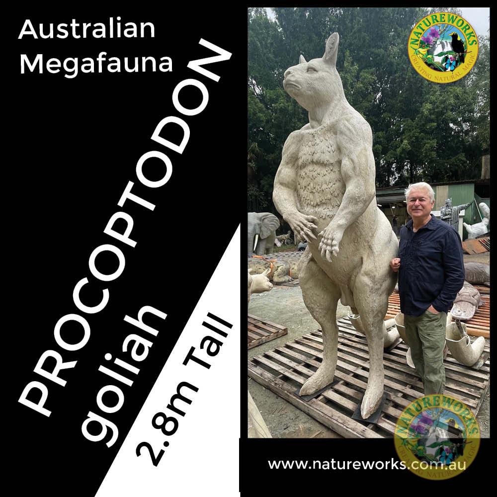 Natureworks Australia Procoptodon goliah - standing next to David - 2.8m Tall