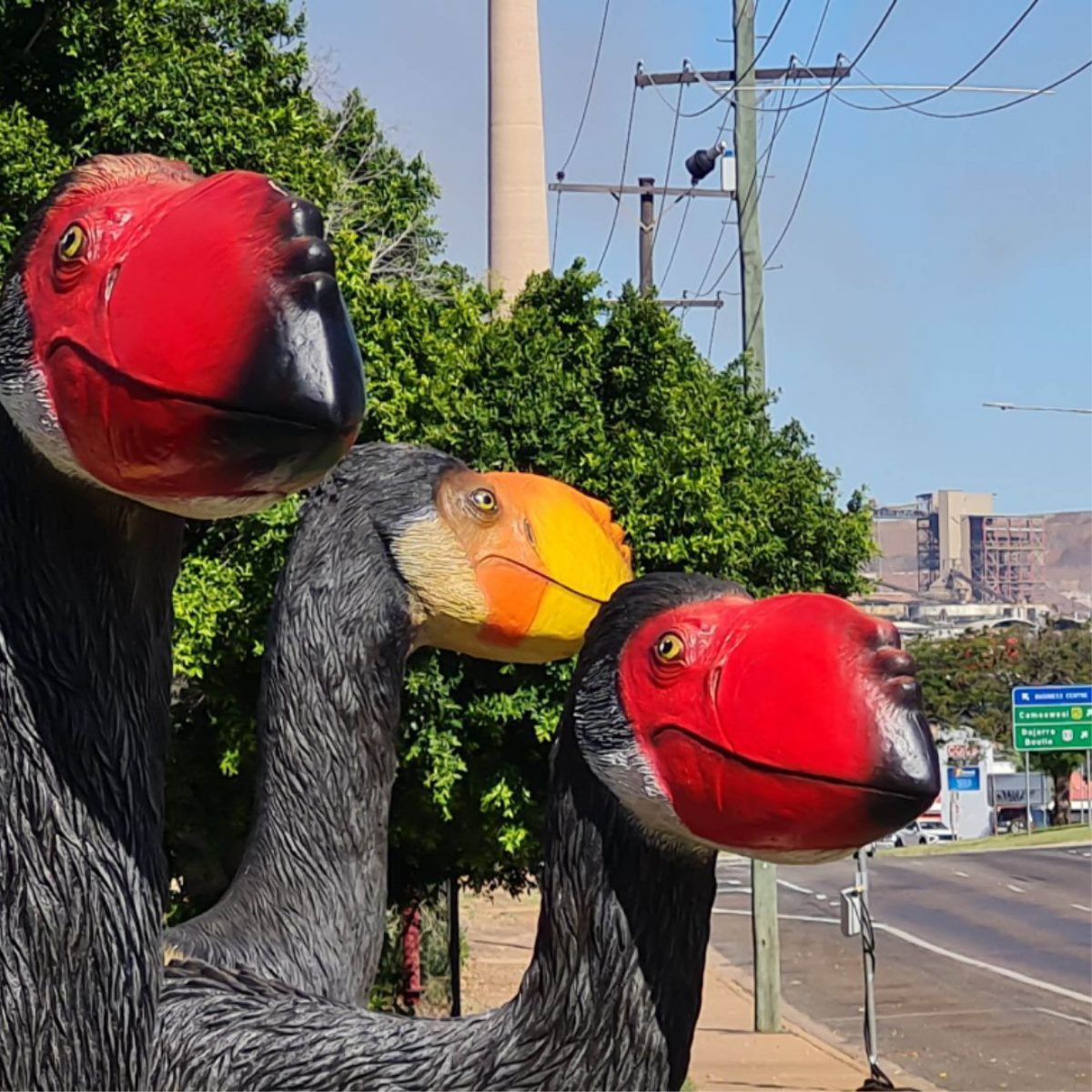 Natureworks Australia Dromornis murrayi sculpture standing out the front of Riversleigh fossil and interpretive centre - Mt Isa