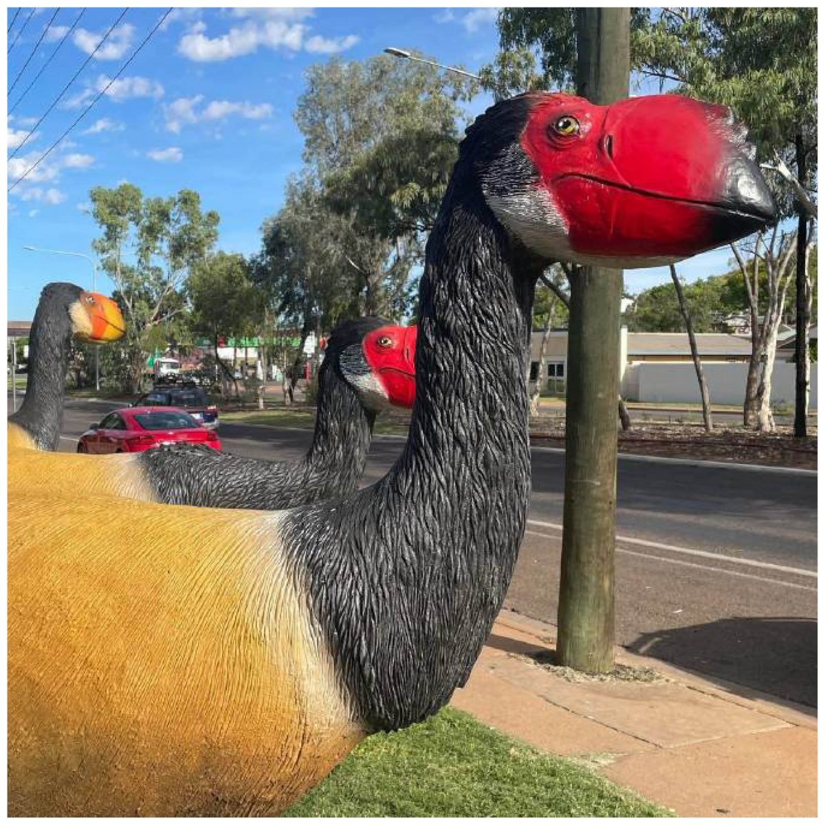 Natureworks Australia Dromornis murrayi sculpture standing out the front of Riversleigh fossil and interpretive centre - Mt Isa