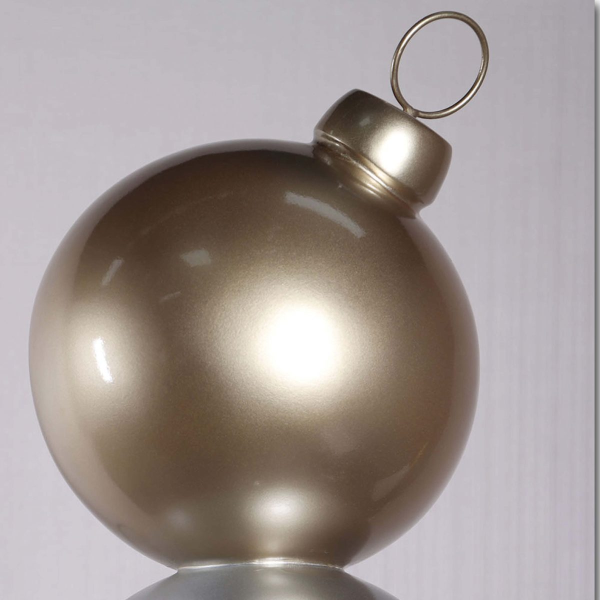 Shopping Centre Free Standing Bauble diplay prop