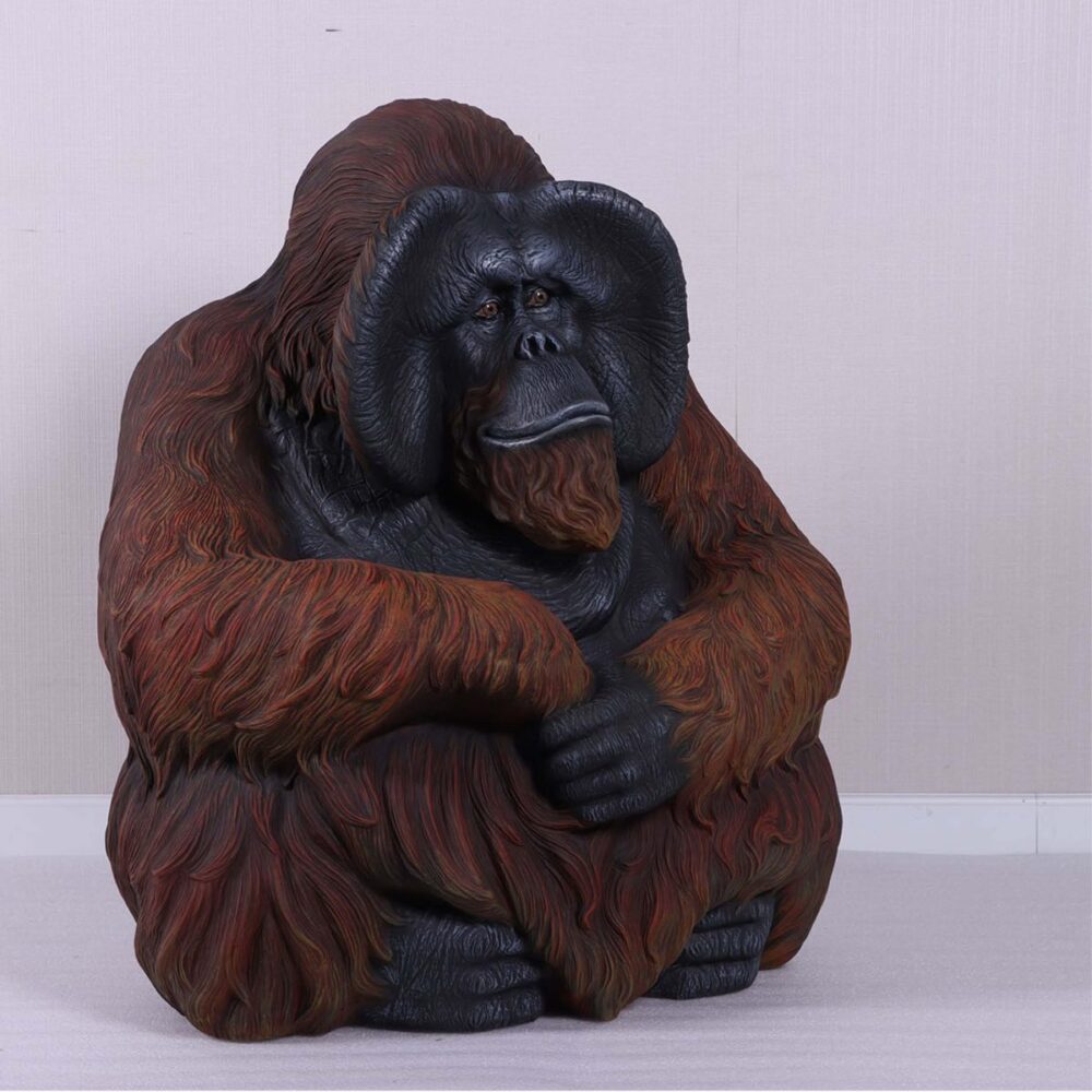 Orangutan Male life-size reproduction - Front view