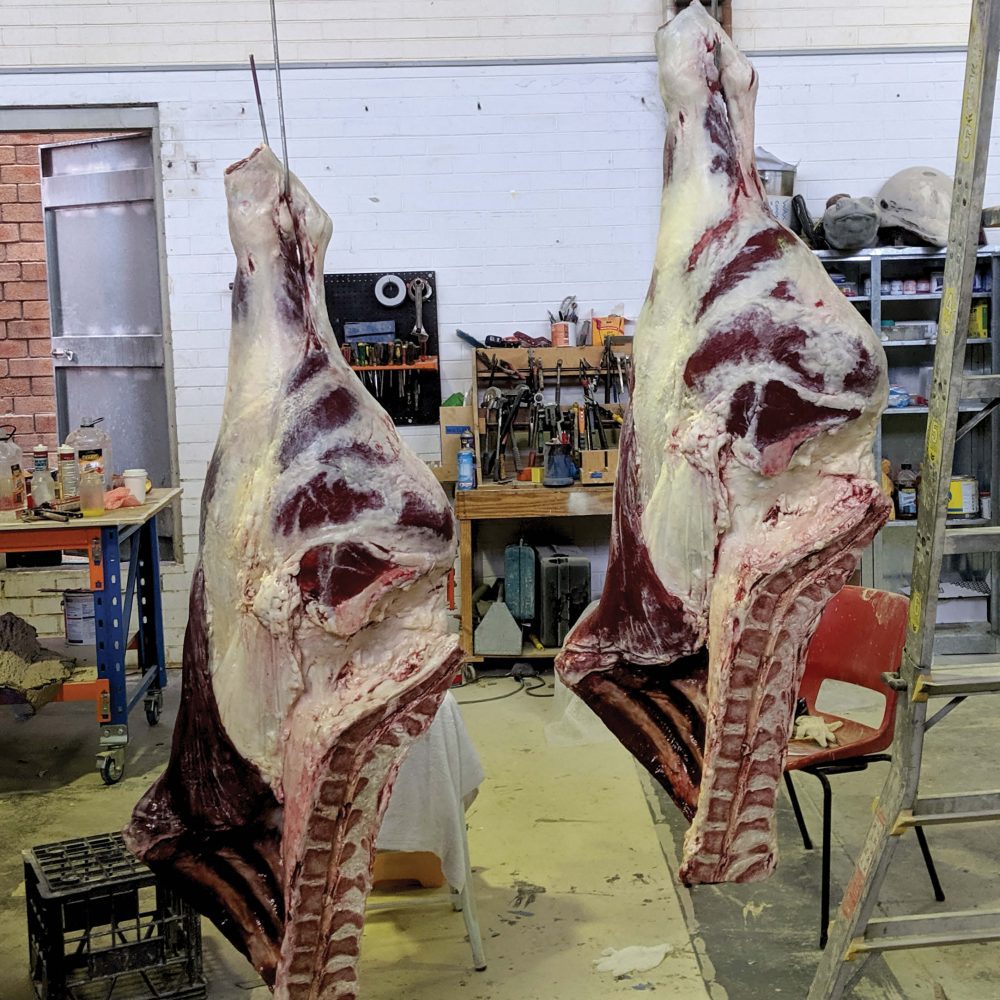 Sides of beef fake replica - L 1450 x W 500 x H 260cm