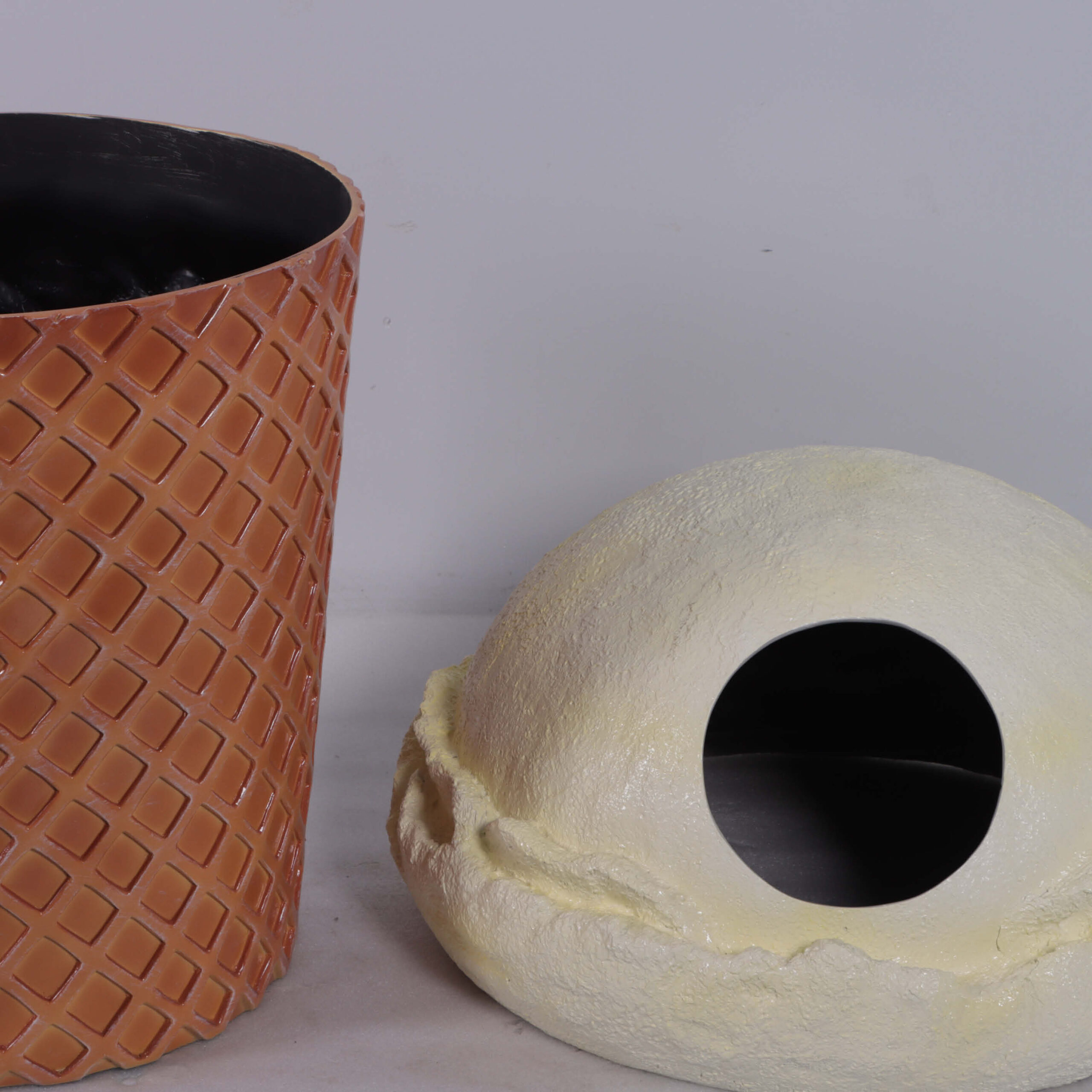 Natureworks Australia Trash Can - Vanilla ice cream themed rubbish bin - with removable lid 190040V