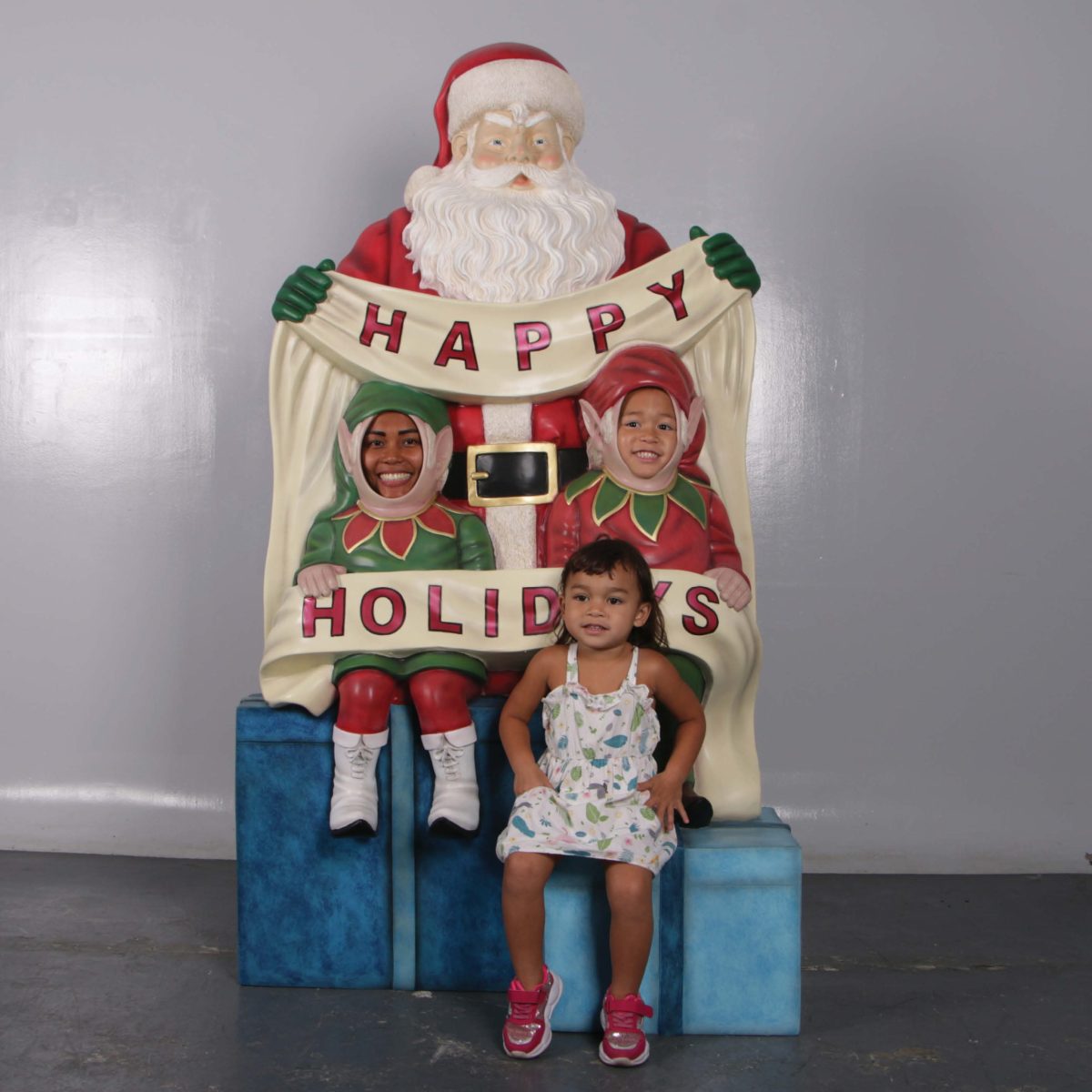 Natureworks Australia Happy Holiday Christmas Photo Opporunity prop