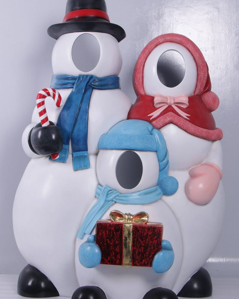 Snowman Family Photo Opportunity