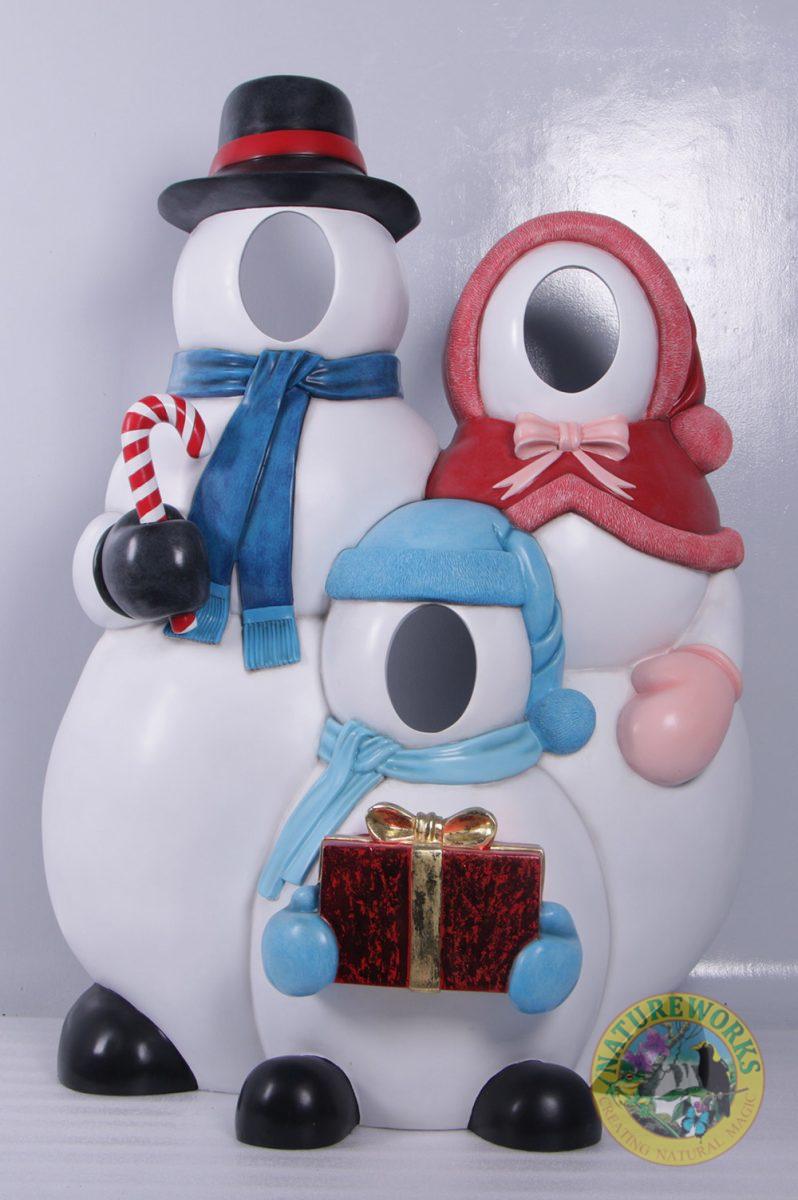 Natureworks Australia Snowman Family Photo Opportunity