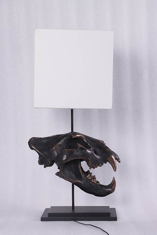 Natureworks Australia Lion Skull Table Lamp – imperial bronze - Image 2