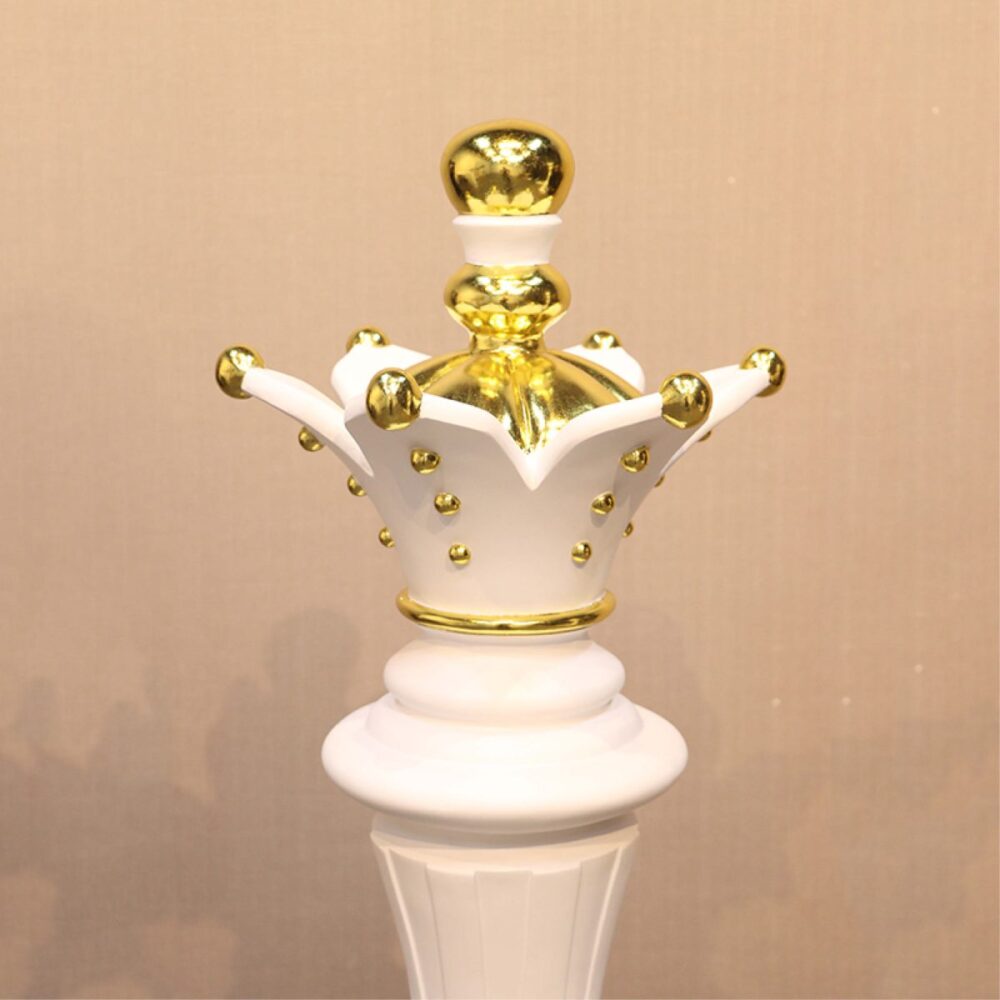 Chess Queen - 220118 -White with Gold leaf sculpture